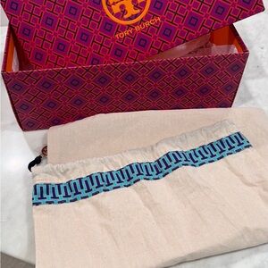 Tory Burch Geometric Box with Cream Dust Bag